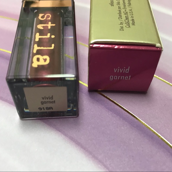 Stila Shimer & Glow Liquid Eye shadow Vivid Garnet - Picture 3 of 4